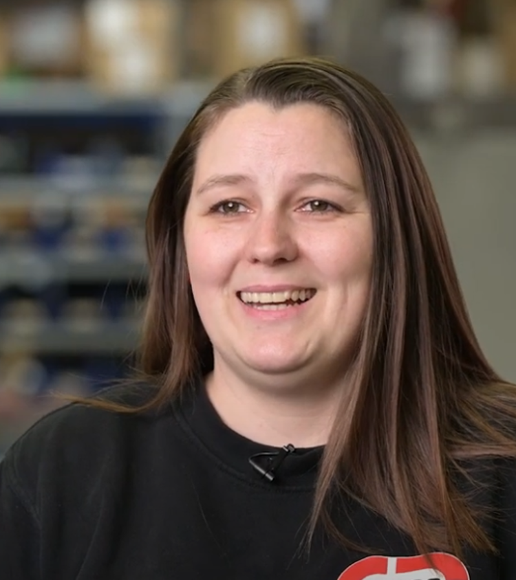 Lagermedarbejder til intern logistik